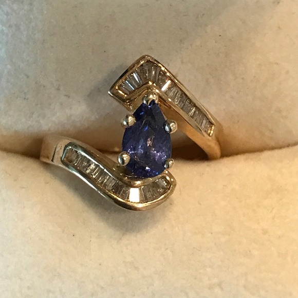 Tanzanite & Diamond Ring 14K. gold Size 7 - Picture 9 of 15